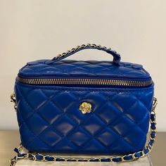 Blue Quilted Make Up Handbag Shoulder Crossbody Bag Gold Chain 7”X3”X5” Mini Bag Vegan Leather Mini Bags, Blue Gold, Gold Chain, Mini Bag, Gold Chains, Vegan Leather, Crossbody Bag, Color Blue, Make Up