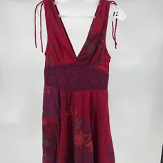 Free People Dress Embroidered Waist 2 Pockets See Pics For Best Description Size 4 Approximate Measurements Laying Flat Length 34” Pit-Pit 15” Waist Laying Flat 13” Red V-neck Cotton Mini Dress, Dress With Embroidery, People Dress, Free People Dresses, Free People Dress, Colorful Dresses, Free People, Size 4, Product Description