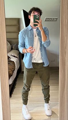 Basic Winter Outfits Men, Dressing Outfits For Men, Affordable Mens Fashion, Masculine Casual Outfits, Old Money College Outfit Men, Man Dressing Style Casual, Short People Outfits Men, Outfit Ideas For Boys Casual, Boys Dressing Style Mens Fashion