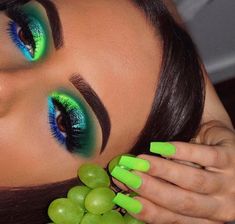 New Makeup Ideas, Bold Eye Makeup, Carnival Makeup, Eye Makeup Styles, Cute Eye Makeup, Makeup Tutorial Eyeshadow, Eye Makeup Pictures, Eye Makeup Designs