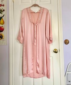 Feather Kimono, Pink Silk Robe, Bride Dressing Gown, Satin Bridal Robe, Bridesmaid Robes Floral, Delivery Gown, Cotton Lingerie, Floral Rosa, Cotton Sleepwear