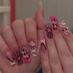 #nails #nailart #halloween #halloweenart #halloweennailart #pinterest Vampire Nails Acrylic Short, Halloween Nails Pretty, Thanksgiving Nail Set, Baddie Nails Halloween, Pink Halloween Set Nails, Monster High Nails Short, Pink Pumpkin Nail Art, Nail Tech Cap Decoration Graduation, Cute No Chip Nails