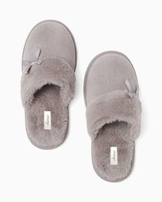 Plush Classic Slippers Grey Pajama Slippers, Classy Slippers, Sleep Slippers, Slippers Aesthetic, Bed Slippers, Dream Closet Ideas, House Slippers Womens, Gray Slippers, Narcissa Malfoy