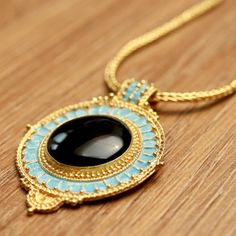 Yorkshire Onyx Necklace Jewelry Cookies, Elegant Onyx Jewelry With Large Pendant, Elegant Onyx Cabochon Jewelry, Onyx Oval Pendant Jewelry Gift, Luxury Onyx Pendant Jewelry, Onyx Pendant Necklace With Polished Finish, Ancient Roman Jewelry, Roman Jewelry, Native American Traditions