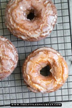 homemade glazed donuts on a baking tray Donut Delight, Old Fashioned Donuts, Courtney Williams, Fried Cake, Fried Desserts, Doughnut Recipes, Old Fashioned Donut, Easy Donut Recipe