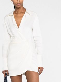 GAUGE81 Платье Мини Puno - Farfetch Faux Wrap Skirt, Wrap Mini Dress, Water Consumption, White Shirt Dress, Mini Shirt Dress, Mini Wrap Dress, Harmful Chemicals, Environmental Impact, White Mini Dress