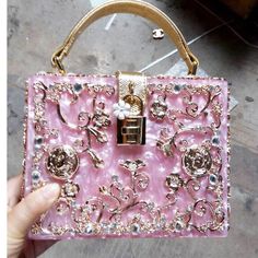 Brand Name: KHNMEETShape: BoxPlace Of Origin: GUANG DONG ProvinceHandbags Type: Shoulder BagsTypes of bags: Shoulder HandbagsOrigin: CN(Origin)Main Material: PVCClosure Type: HaspHardness: HARDStyle: FashionLining Material: PolyesterOccasion: VersatileGender: WOMENPattern Type: SolidNumber of Handles/Straps: SingleInterior: Interior Slot PocketDecoration: BeadingDecoration: Hollow OutDecoration: SequinedDecoration: DiamondsDecoration: PearlItem Type: Handbags Flower Clutch, Prom Purse, Gold Evening Bag, Black Evening Bag, Banquet Party, Stylish Handbags, Party Purse, Evening Handbag, Diamond Flower