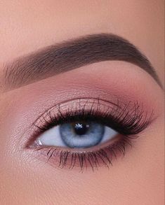 Nude Eye Makeup | Eye Points | Eye makeup looks Makeup Looks Elegant Simple, Nude Eye Makeup, Eyeshadow Designs, Evening Eye Makeup, Eye Makeup Images, Pretty Eye Makeup, Wedding Eye Makeup, Day Makeup Looks, Prom Eye Makeup