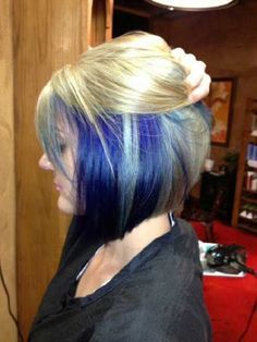 blue-short-hair-ideas-for-ladies-004 Blue Peekaboo, Blonde And Blue Hair, Blue Underneath, Blond Bob, Peekaboo Hair Colors, Blue Hair Color, Hair Color Unique, Asymmetrical Bob