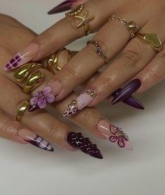 #nails #nailsofinstagram #gelnails #acrylicnaildesigns #acrylic #stiletto #gold #elegant #aesthetic #classy Birthday Vacation Nails, Purple Fall Nails, Cute Holiday Nails, Pixie Nails, Ethereal Nails, Birthday Core, Sliver Nails, Nails For Fall, Concert Nails