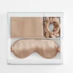 Free Shipping Over $45   
  First Order & Sign Up & Extra 10 % OFF, CODE: DAISYSILK   
  FREE Scrunchy or Eye Mask Gift on Orders $100+   
  (No Code Needed)    Made from luxurious mulberry silk, Daisysilk's silk incredibly soft and thick eye mask blocks out the light for uninterrupted rest and helps prevent skin and hair damage. Take your beauty sleep to a new level. The Ultimate Secret to Glossy Hair, Cleaner Skin, and Better Sleep.    Color-coordinated silk sleeping set 
100% 19 momme mulb Silk Sleep Mask, Silk Eye Mask, Hair Damage, Glossy Hair, Silk Accessories, Beauty Sleep, Three Piece Suit, Sleep Set, Silk Pillowcase