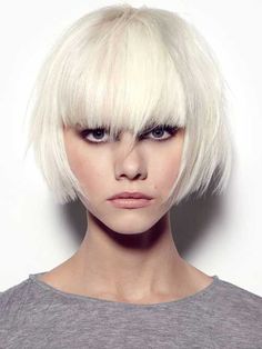 Best Blonde Bob with Bangs Razored Haircuts, Trendy We Fryzurach, Kort Bob, Rocker Hair, Short White Hair, Perfect Hair Color, Medium Long Hair, Stylish Haircuts, Hair Shades