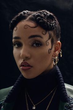 It’s all about FKA Twigs right now for me – I’m crazy about her vision and production. She’s like a modern-day Bjork. Halloween Hairstyles, Alexa Demie, Fka Twigs, Editorial Hair, Kesha, Halloween Hair, Hair Reference, Girl Crushes, Black Culture