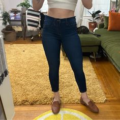 Brand Info: Banana Republic Super Stretch Legging Jeans. Nwot. 3 Available. These Are High Rise And Petite. See My Measurements Below. Size / Feels Like: 4 / 27 Is It Stretchy: Yes! Condition: Like New. No Flaws. My Sizes: Bra: 34a Height: 5 4 Weight: 126 Lbs Tops: S Usually Pants: 4 / 27 Physique: Athletic / Muscular Shoes: 8 I Ship Within 1 - 3 Business Days, But Will Likely Ship Immediately. Please Keep In Mind Poshmark Takes Twenty Percent Comission, No Low Ball Offers Please! Bundle 3 Items Non-stretch Dark Wash Jeans For Everyday, Non-stretch High Rise Medium Wash Jeggings, High Rise Non-stretch Medium Wash Jeggings, High Rise Medium Wash Jeggings, Non-stretch Blue Jeans For Everyday, Non-stretch Dark Wash Jeans, Versatile Non-stretch Dark Wash Jeans, Everyday Fitted Blue Jeggings, Everyday Fitted Dark Wash Jeggings