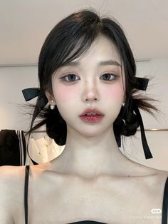 Makeup Layout, J Makeup, Cover Dance, Makeup Life Hacks, Cool Makeup Looks, Ethereal Makeup, Cute Makeup Looks, Asian Eye Makeup, Blue Makeup