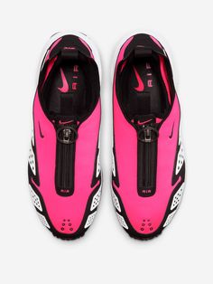 The iconic Air Max SNDR, a legend from the vibrant late 90s, is back in a bold "Hyper Pink and Black" colorway. This remastered silhouette retains its original charm with a stretchy spandex shroud, reflective overlays, and a sleek mini Swoosh. Experience the comfort of a Phylon midsole paired with visible Air cushioning for unmatched impact protection. Don't miss this chance to own a piece of Nike history – grab the Air Max SNDR "Hyper Pink" now! The innovative Air Max SNDR is back and louder th Nike Leather, Paris Store, Play Comme Des Garcons, Carhartt Work In Progress, Comme Des Garcons Shirt, Nike Air Max For Women, Air Max Women, Liner Socks, Boot Pumps