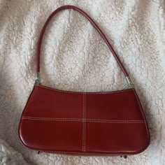 Red Mini Purse, Dark Red Shoulder Bag, Vintage Red Shoulder Bag, Red Vintage Bag, Red Purse Aesthetic, Red Shoulder Bag Outfit, Mini Purse Aesthetic, Thrift Bags, Red Bag Aesthetic