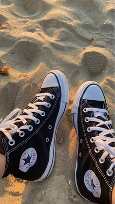 Boty Converse, Zapatillas All Star, Aesthetic Converse, Converse Collection, Cute Converse Shoes, Converse Aesthetic, Cute Converse, Dr Shoes, Preppy Shoes