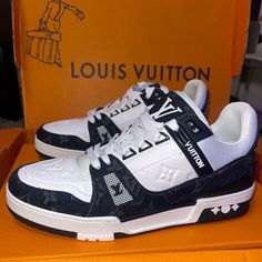 Louis Vuitton Shoes Women, Goyard Accessories, Sneakers Louis Vuitton, Louis Vuitton Trainer, Lifestyle Posing, Louis Vuttion