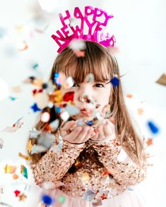 Confetti Photoshoot - Happy 2020! » Happy New Year Kids' Confetti Photos Sparkle Photoshoot Photo Ideas, New Year Picture Ideas, Confetti Photoshoot, New Year Photoshoot Ideas, Photoshoot Ideas For Instagram, New Years Eve Pictures, Holiday Shoot, New Year Photoshoot, Kids New Years Eve