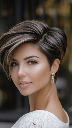 Irish Hairstyle, Haircuts For Thick Hair Short, Thick Hair Short Hairstyles, Short Haircuts For Thick Hair, Hair Growth After Chemo, Thick Hair Short, Short Stacked Haircuts, Haircuts For Thick Hair