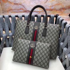 Gucci Bags Outlet, Gucci Handbags Outlet, Top Handbags, Gucci Handbags, Gucci Bags, Bags Designer Fashion, Exclusive Bag, New Bag, Luxury Handbags