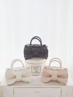 maison de FLEUR bow handbags High Fashion Looks, High Fashion, Fashion Looks, Black And White, Handbags, White, Black