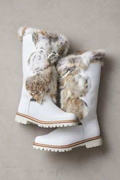 Bulky Winter Boots, Luxury Winter Knee-high Boots With Snip Toe, Winter Heels Shoes 2022, Luxury Women's Winter Wedge Boots, Stylish Winter Boots 2022, Winter Thigh Boots, Luxury Round Toe Boots With Laces, Luxury Women's Wedge Boots For Winter, Luxury Knee-high Boots With Snip Toe For Winter