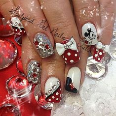 Disney Mickey Mouse nails #disney #DIY #nailart #disneynailart #disneynails Mickey Mouse Christmas Nails, Nails With Bling, Toes Nails