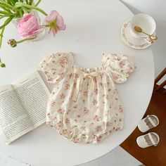 Adorable baby one-piece made of cotton with floral pattern. • Made in Austria • Care Instructions: Machine wash • Fabric: 100% cotton Baby Gril, Strawberry Baby, Summer Baby Clothes, One Piece Clothing, Floral Bodysuit, Square Neck Bodysuit, Bodysuit Dress, Floral One Piece, Baby Bloomers