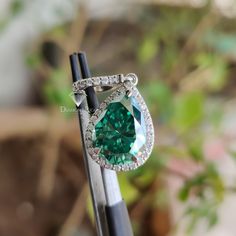 5CT Excellent Green Pear Moissanite Halo Pendant, Antique Fine Jewelry for Woman, Vintage Style Pendant, Birthday Gifts Everyday Pendant, Pear Halo, Moissanite Pendant, Gifts Anniversary, Halo Pendant, Elegant Pendant, Elegant Necklace, White Gold Engagement, Solitaire Pendant