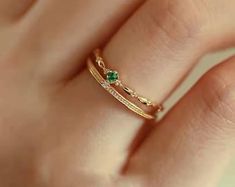 Inexpensive Jewelry, May Birthstone Rings, Rings Style, Vintage Crown, Ring Trends, Gold Gemstone Ring, Crown Ring, Double Ring, Cheap Jewelry