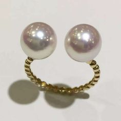 ♥♥♥♥♥♥♥♥♥ Speical Deals for Holiday Season ♥♥♥♥♥♥♥♥♥♥♥♥♥♥♥♥♥♥ FREE SHIPPING for all items in US ♥♥♥♥♥♥♥♥♥♥♥ Full refund in 30 days after receiving the items ♥♥♥=====================================================Simple and elegant double Japanese Akoya Pearl Ring. Gorgeous and bright twin 9mm (or 8mm) white akoya pearls set on a 14K solid yellow or white gold open band. All pearls are approved by a GIA pearl expert and come packaged in a beautiful pearl jewelry box. Please view the options on t Akoya Pearl Ring, Wedding Earrings Studs, Akoya Pearl Earrings, White Pearl Earring, Solid Gold Ring, Gold Ring Sets, Ring Setting, Pearl Set, Solid Gold Rings