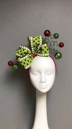 Christmas Hats Ideas, Heatless Hairstyles For Long Hair, Christmas Fascinator, Diy Christmas Hats, Funny Christmas Hats, Hairstyles For Long Hair Easy