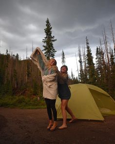 camping
camping with best friend 
road trip with friends Camping With Best Friend, Camping With Bestie, Best Friend Camping, Camping Pics Friends, Camping Trip With Friends Aesthetic, Camping Photography Friends, Friend Road Trip