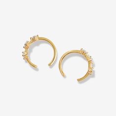 Stay elegant in these ear cuffs. Lazio's sleek design, with triple round cut crystal detailing, makes them the type of earrings to be remembered. Created with a sterling silver base and utilizing luxury 14 karat gold plating, these Adorn Luxe earrings are everything you love about our collection, but with a ‘demi-fine’ jewelry finish. Luxe Earrings, Crystal Ear Cuff, Types Of Earrings, Luxe Jewelry, Gold Ear Cuff, Silver Ear Cuff, Demi Fine Jewelry, Ear Cuffs, Rose Gold Jewelry