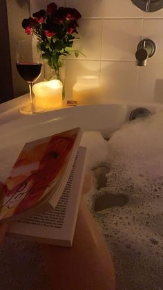 Aesthetic Bath Tub, Bath Tub Ideas, Tub Aesthetic, Day Night Routine, Aesthetic Pictures Self Care, Bubble Bath Aesthetic, Bath Tub Tray, Bathtub Aesthetic