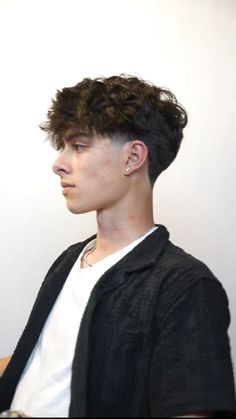 Hair Types Men, Low Taper Fade Haircut, Best Fade Haircuts, Edgars Haircut, Low Fade Haircut, Haircut Curly Hair