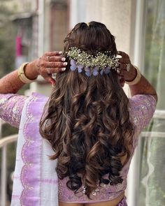 easy hairstyles for long hair on lehenga Layer Haircut, Hair Style On Saree, Engagement Hairstyles, Traditional Hairstyle, Bridal Hair Buns, Indian Wedding Hairstyles, Open Hairstyles, Long Hair Wedding Styles