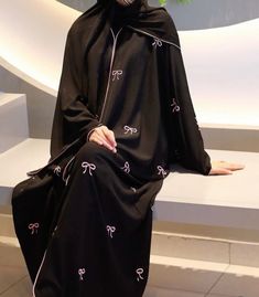 Abayas Fashion Black, Bow Abaya Black, Bow Burkha, Bow Abaya Design, Black Abaya Aesthetic, Embroidery Abaya Design, Burka Design, Burqa Design