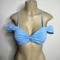 Shein Size 6 Medium Baby Blue Crop Top Blue Tops For Pool And Beach Season, Blue Summer Top For Pool, Light Blue Summer Top For Poolside, Light Blue Tops For Poolside In Spring, Blue Tops For Pool Occasions In Spring, Fitted Blue Top For Pool, Fitted Blue Tops For Pool, Casual Blue Tops For Poolside, Top Celeste