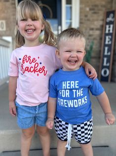 Celebrate Independence Day in style with our "Here for the fireworks” Tee! Made for the kids who are ready to light up the night sky with their playful, carefree spirit! Crewneck Short sleeves Soft Feel-100% Cotton Machine wash cold, dry flat Modern, unisex fit- fit on the bigger side. Kayden is in between a 2T & 3T in shirts and is shown wearing a size 2T *This item is final sale* Newborn Birth Announcements, Fire Cracker, Newborn Birth, Newborn Gown, Light Up The Night, Swimming Bag, Pink Tee, Baby Outfits Newborn, New Tops