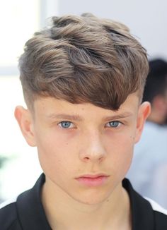 French Crop with Angled Fringe - Yet another variation on the French Crop shows you just how much you can get out of a single style. Here, a variation in hair products creates bigger curls. Cool Hairstyles For Boys, Trendy Boys Haircuts, Stylish Boy Haircuts, Boys Haircut Styles, Teen Boy Haircut, Cool Boys Haircuts, Boy Haircuts Long, Ideas Haircut