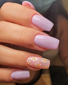 2024's Chic Early Spring Nails: Fresh Trends & Seasonal Hues Lavender Manicure, Early Spring Nails, Nails Fresh, Spring Nails 2023 Gel, Nails 2023 Gel, Silver Nail Designs, Spring Nails 2023, Nail 2023, Simple Spring Nails