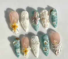 Her insta is @onix.nailstudio Press On Nails Almond, Pearl Nail Art, Beachy Nails, Nails For Summer, Summery Nails, Nail Art Set, Really Cute Nails, Pearl Nails, Vacation Nails