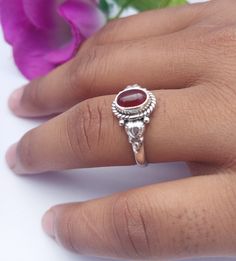 !! WELCOME TO OUR SHOP RADHE SHYAMA JEWELLERS !! !!WE WORK ON CUSTOMER'S TRUST AND THEIR HAPPINESS !! ## 925 SILVER RED ONXY STATEMENT RING ## ITEM DETAILS:- HANDMADE PRODUCT  MAKE WITH LOVE AND CARE HIGHLY FINISHED AND POLISHED  ------------------------------- MATERIAL:-  SILVER   GEMSTONE:- RED ONYX STONE SIZE :-3mm to 5mm FINISH:-  OXIDIZED WITH HEND POLISHED, SILVER POLISHED  WEIGHT:--   3gm - 5gm APPROX  -------------------------------- ##DELIVERY TIME --  WE WILL MAKE YOUR ORDER IN 3-4 DAY Unique Oval Stackable Rings As A Gift, Unique Oval Stackable Rings Gift, Oval Stackable Rings For Gift, Toe Ring Birthstone Ring As Gift, Birthstone Toe Ring As Gift, Classic Handmade Stackable Rings As Gift, Stackable Rings With Stone Setting For Anniversary, Oval Hallmarked Rings For Gift, Oval Hallmarked Rings As Gift