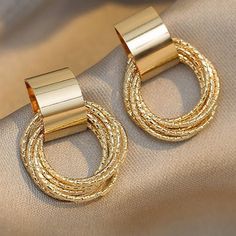 Material: Metal - Copper Alloy Item Type: Earrings Earring Type: Stud Earrings Gold Circle, Earring Type, Circle Pendant, Pendant Earrings, Gold Bracelet, Copper, Stud Earrings, Pendant, Gold