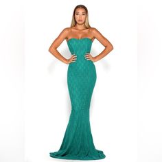 Nwt Portia And Scarlett Emerald Green Dress Stretchy Lace And A Modest Train! Size 2 Beautiful Dress Just Have No Need For It! Retails For $550 Green Sweetheart Neckline Bodycon Dress, Green Bodycon Dress With Sweetheart Neckline, Elegant Green Maxi Dress With Sweetheart Neckline, Glamorous Green Mermaid Hem Dress, Strapless Lace Bodycon Dress, Lace Strapless Bodycon Dress, Green Strapless Mermaid Dress For Party, Strapless Green Mermaid Party Dress, Strapless Green Mermaid Dress For Party