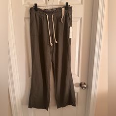 April Kiss, Size M, Linen Beach Pants, Nwt, 30 Inch Inseam, Hunter Green Beach Khaki Cotton Pants, Khaki Cotton Beach Pants, Linen Beach Pants, Hunter Green Color, Beach Pants, Hunter Green, Green Color, Green Colors, Pant Jumpsuit