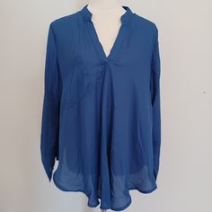 Zanzea Blue Blouse Top Size Large Royal Blue, Button Down, Long Sleeved Blouse. Lightweight Material. Semi-Sheer - Wear With A Camisole Or Cami. Pair With Your Favorite Skirt Or Dress Pants And Accessories For Your Favorite Office Attire. Perfect For All Four Seasons, Fall, Winter, Spring Or Summer. Great For Work, Church, Office Or Business Meeting Nwot Blue Long Sleeve Blouse For Daywear, Blue V-neck Shirt For Daywear, Chic Blue Shirt For Beach, Blue Button-up Blouse For Day Out, Chic Blue Shirt For The Beach, Blue Collared Blouse For The Beach, Blue V-neck Top For Daywear, Blue Button-up Beach Blouse, Blue V-neck Blouse For Day Out